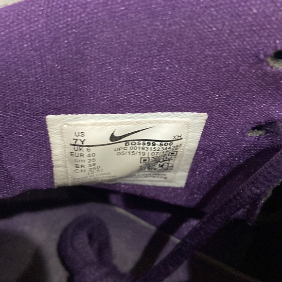 Kyrie Irving 6 Enlightenment Grand Purple and White youth size 7 - Picture 5 of 8